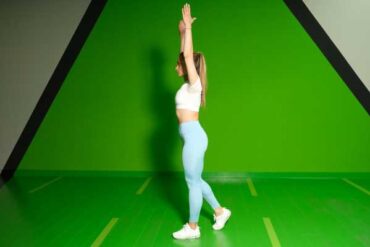 Почему при становой тяге болит поясница: причины, ошибки в технике выполнения, как исправить